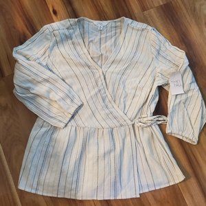 Time and Tru Cream Wrap Style Top Sz S Striped Crinkle Fabric 3/4 Sleeve Peplum